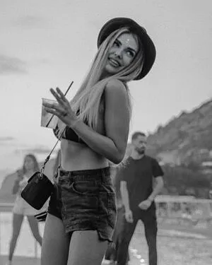 Beatrix Ramosaj OnlyFans Leaked Free Thumbnail Picture - #HTTKFh52rR
