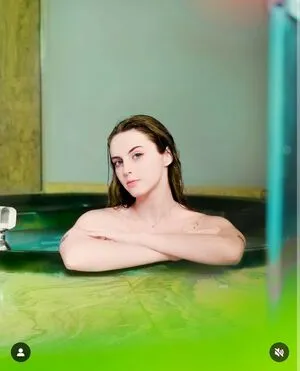 Beatriz Fernandes Thumbnail Picture