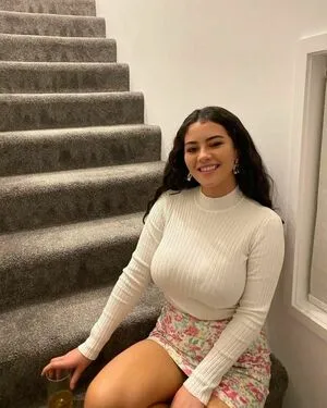 Beatriz Thumbnail Picture