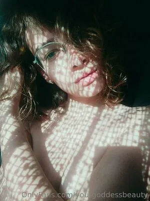 Beautygodess Thumbnail Picture