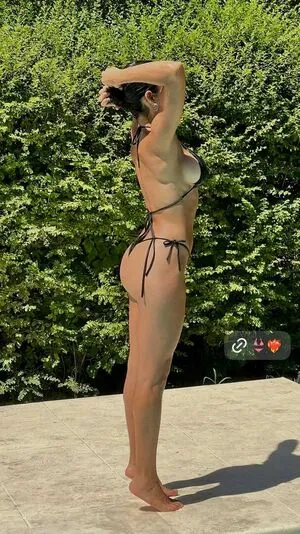 Belen Duran Thumbnail Picture