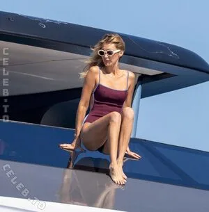 Bella Hadid OnlyFans Leaked Free Thumbnail Picture - #sWkWjsof1E