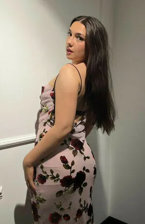 Bella Hill Thumbnail Picture