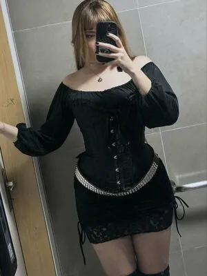 Bella Isa Thumbnail Picture