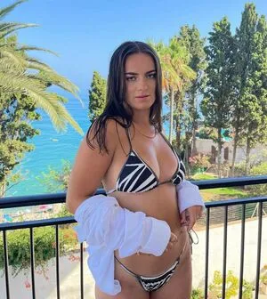 Bella James OnlyFans Leaked Free Thumbnail Picture - #SOZW5HABTe
