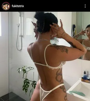 Bella Trix Thumbnail Picture