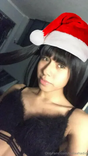 Bellaahadid Thumbnail Picture