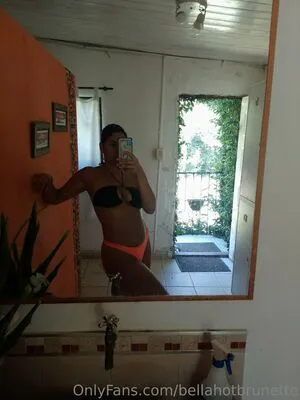 Bellahotbrunette Thumbnail Picture