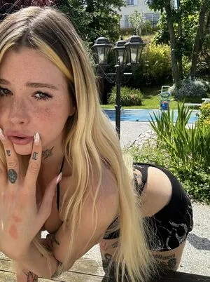 Bellehazetgirl Thumbnail Picture