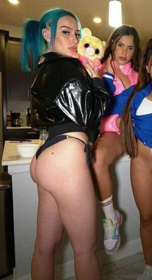 Bellekaffer OnlyFans Leaked Free Thumbnail Picture - #TjKaswL2al
