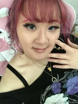 Berrii OnlyFans Leaked Free Thumbnail Picture - #BikRMZctcV