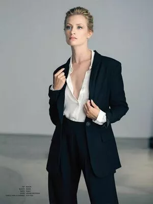Beth Behrs OnlyFans Leaked Free Thumbnail Picture - #SvHlhVnxIF