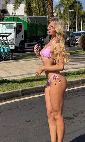 Bethany Webster Thumbnail Picture
