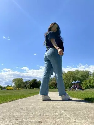 Bigbittylexie Thumbnail Picture