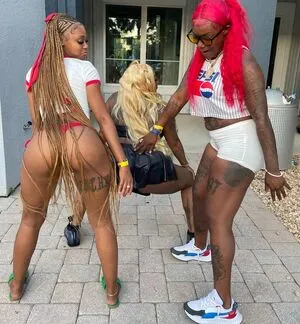 Biggbritt813 OnlyFans Leaked Free Thumbnail Picture - #xLkWo0oxIV