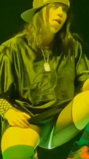 Billie Eilish OnlyFans Leaked Free Thumbnail Picture - #ChabTfY7ae