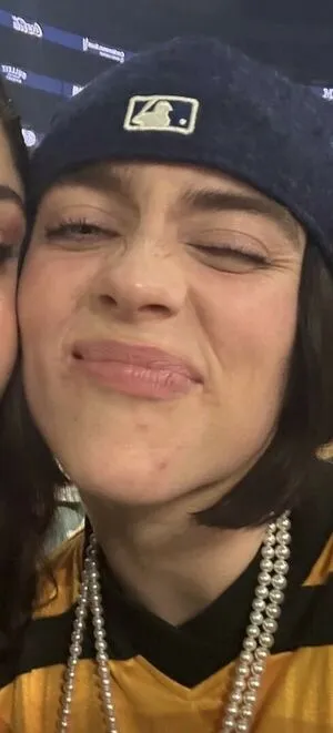 Billie Eilish OnlyFans Leaked Free Thumbnail Picture - #HS98cYDS1C