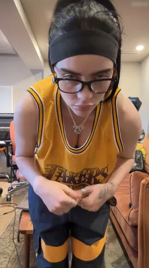 Billie Eilish OnlyFans Leaked Free Thumbnail Picture - #HXjjv6Z5KB