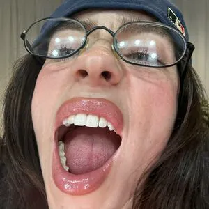 Billie Eilish OnlyFans Leaked Free Thumbnail Picture - #LbbCCeqiSA
