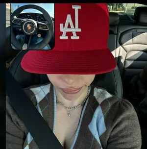 Billie Eilish OnlyFans Leaked Free Thumbnail Picture - #SIWDGAeKol