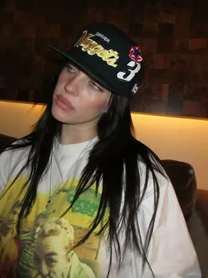 Billie Eilish OnlyFans Leaked Free Thumbnail Picture - #XJGynt4bOg