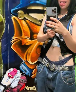 Billie Eilish OnlyFans Leaked Free Thumbnail Picture - #euGWeMA2n7