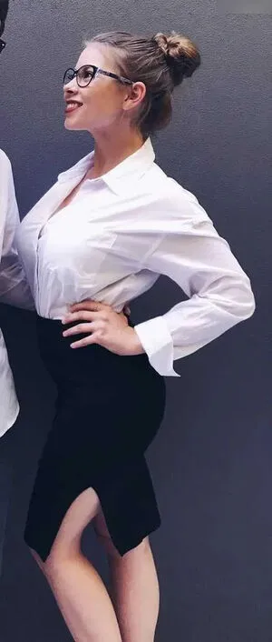 Bindi Sue Irwin OnlyFans Leaked Free Thumbnail Picture - #VH8RPh5YHA