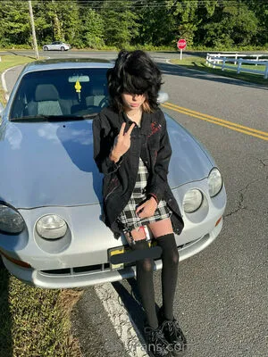 Bitchgutzz Thumbnail Picture