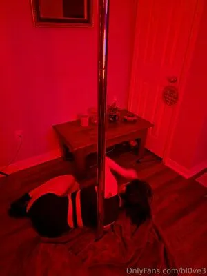 Bl0ve3 OnlyFans Leaked Free Thumbnail Picture - #6rEavG3fpB