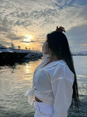 Black Monica Thumbnail Picture