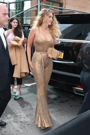 Blake Lively OnlyFans Leaked Free Thumbnail Picture - #4aHwXCksJ9