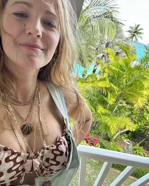Blake Lively OnlyFans Leaked Free Thumbnail Picture - #5VkWC1vmRa
