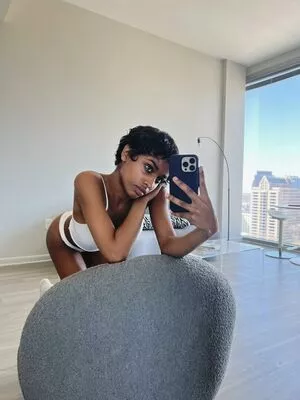 Blckbarbi333 Thumbnail Picture