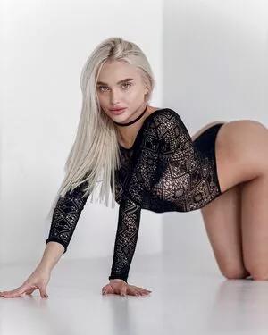Blondeeebarbie21 Thumbnail Picture