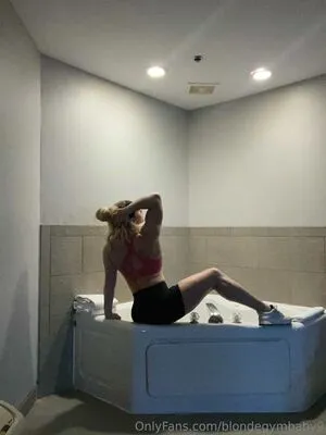 Blondegymbaby Thumbnail Picture