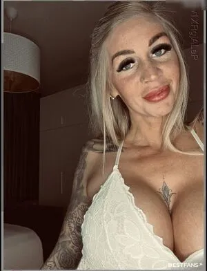 Blondemaus33 Thumbnail Picture