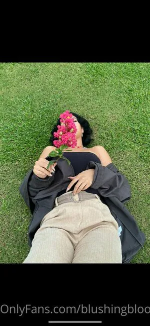 Blushingblooms OnlyFans Leaked Free Thumbnail Picture - #p7L8MNvleU