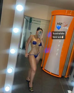 Bombshell Mel Thumbnail Picture