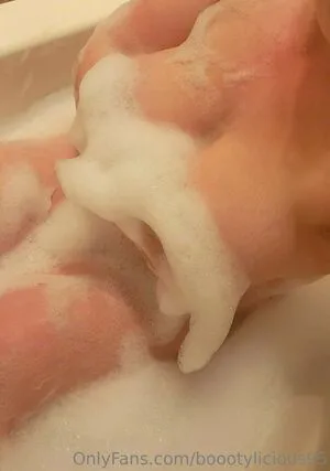 Boootylicious95 Thumbnail Picture