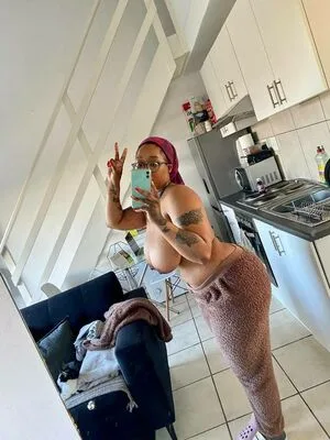 Bootymanda Thumbnail Picture