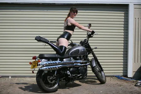 Bound2onefree Thumbnail Picture