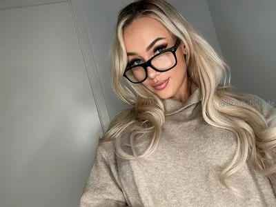Brattyblondefee OnlyFans Leaked Free Thumbnail Picture - #ZTu5nZRgam