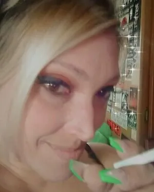 Bridget The Midget OnlyFans Leaked Free Thumbnail Picture - #4HDWkwU4MZ