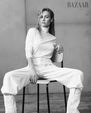 Brie Larson OnlyFans Leaked Free Thumbnail Picture - #HhsjVKj90a