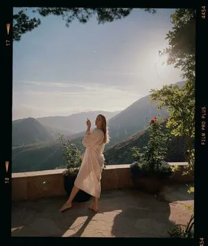 Brie Larson OnlyFans Leaked Free Thumbnail Picture - #n4PymMktix