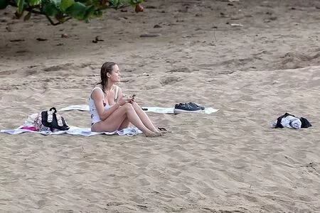 Brie Larson OnlyFans Leaked Free Thumbnail Picture - #NMb42g2E0x