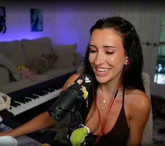 Brieanneroksa OnlyFans Leaked Free Thumbnail Picture - #8BYjJ6bFav