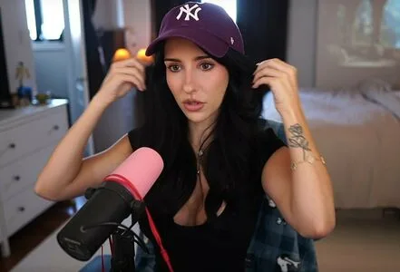 Brieanneroksa OnlyFans Leaked Free Thumbnail Picture - #PCUiLUACgq