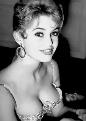 Brigitte Bardot OnlyFans Leaked Free Thumbnail Picture - #Q3V1bjJEN0