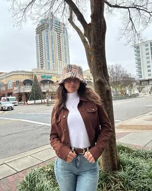 Brit Manuela OnlyFans Leaked Free Thumbnail Picture - #3cj5764bS1